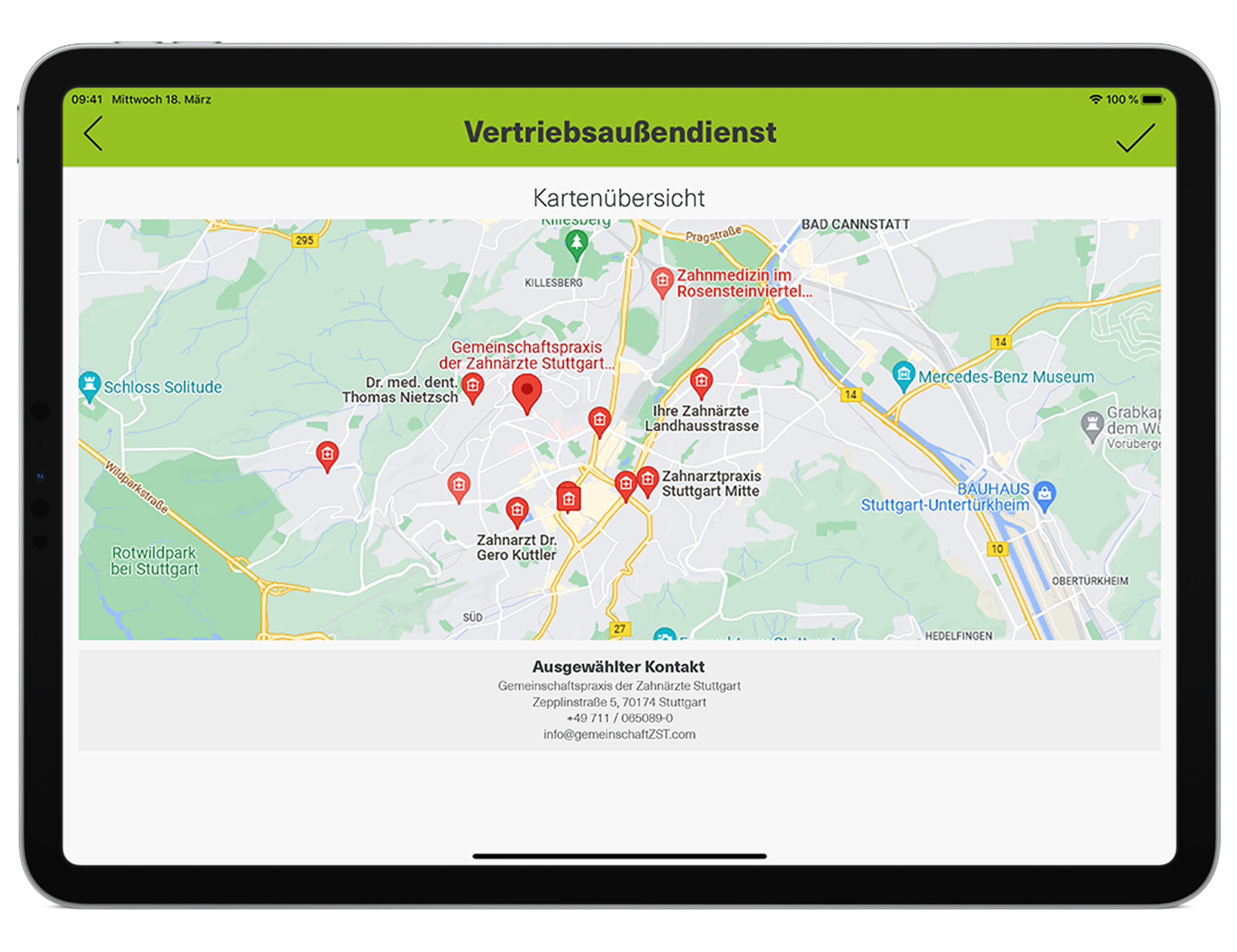 Tabletscreen, der eine Kartenübersicht für den Vertriebsaußendienst zeigt