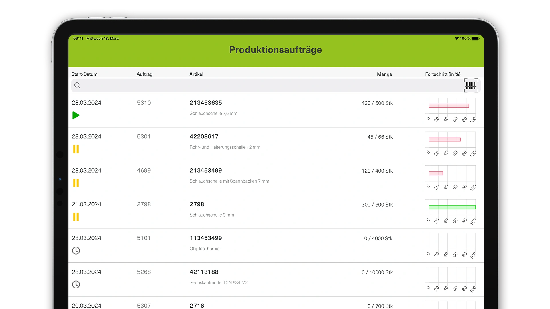 Tablet-Ansicht einer engomo-App mit Produktionsaufträgen: Liste zeigt Startdatum, Auftragsnummer, Artikel, Menge und Fortschrittsanzeige pro Auftrag – für digitale Übersicht in der Fertigungsplanung.
