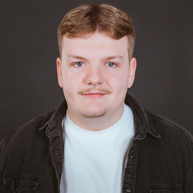 Portrait of Jan-Lucas Hermann, Solution Engineer at engomo