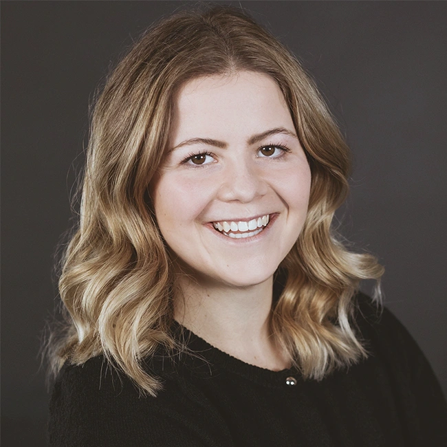 Portrait von Sophie Dreher, Sales Executive von engomo